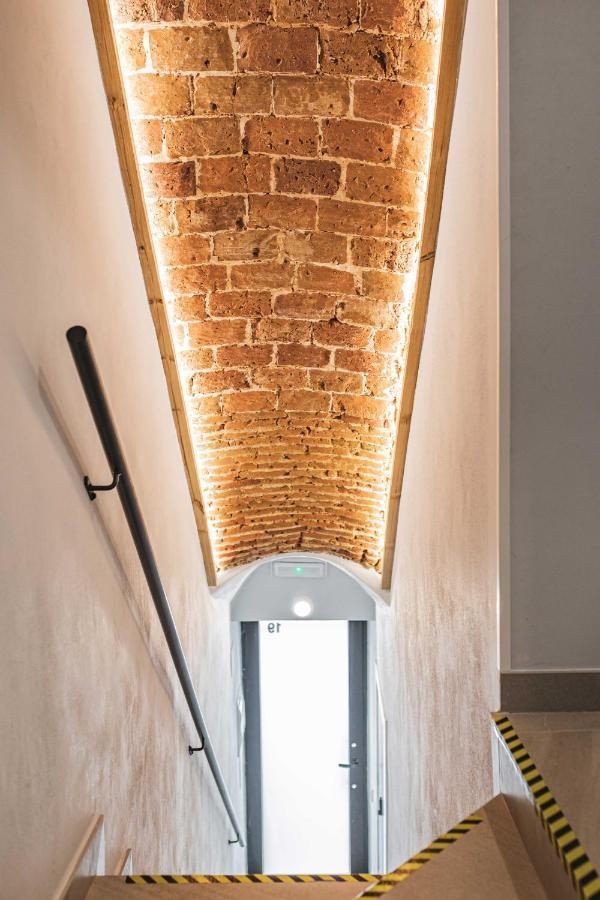 Apartamentos Caceres Central Suites エクステリア 写真