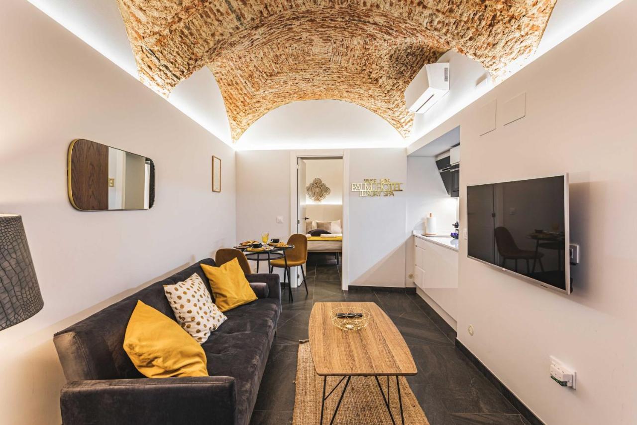 Apartamentos Caceres Central Suites エクステリア 写真