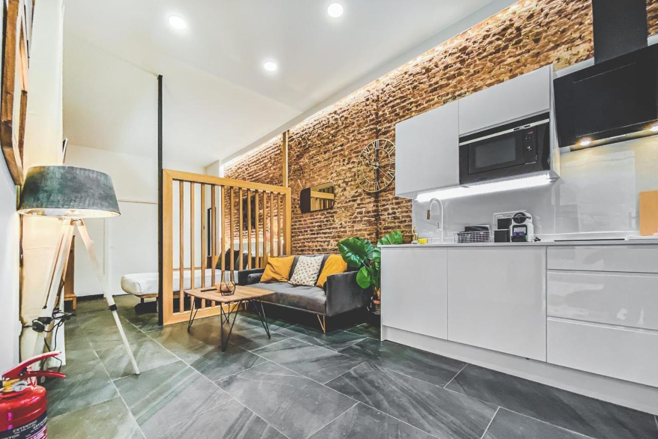 Apartamentos Caceres Central Suites エクステリア 写真