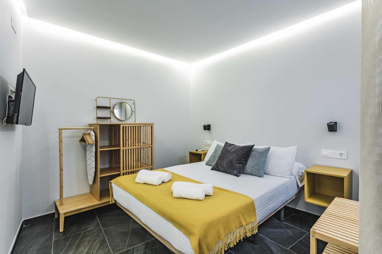 Apartamentos Caceres Central Suites エクステリア 写真